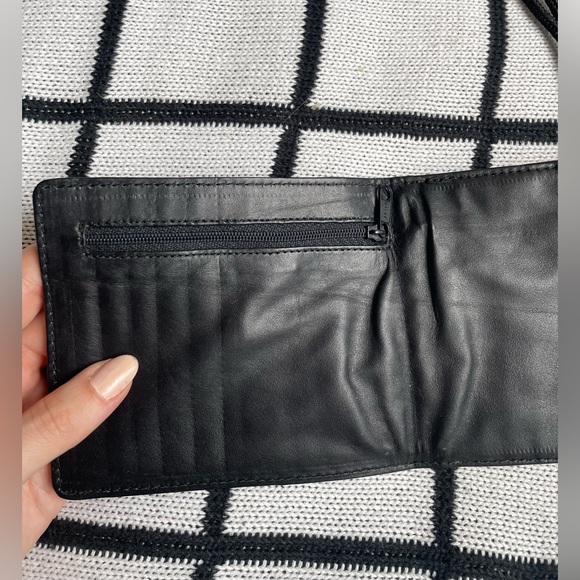 Black Leather Cardholder With Adjustable Strap - Picture 6 of 6